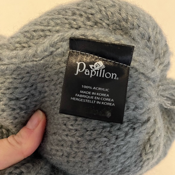 Winter hat - Picture 3 of 3